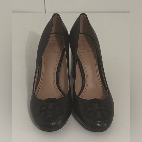 Tory Burch Powder Coated Shiny Logo Pumps 85mm Block Heel Mestico Women's 5.5 - Picture 5 of 11